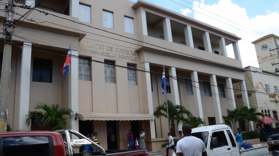 Tribunales de San Cristóbal y la capital bajo el ojo cuestionador