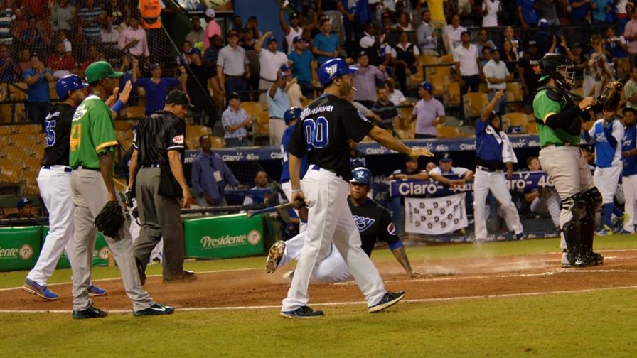 Licey derrota 10-3 con pitcheo de César Valdez y dos jonrones de Jason Rogers