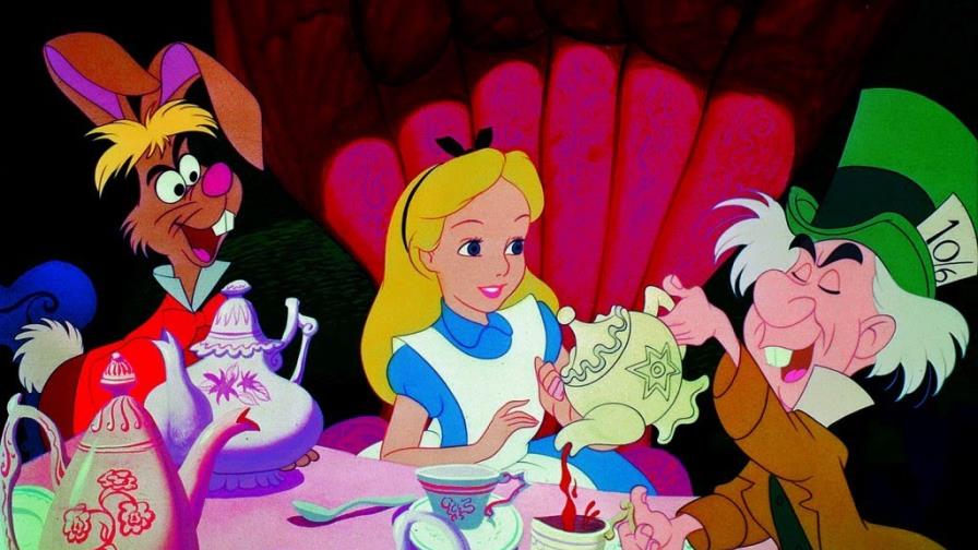 Alicia en el País de las Maravillas celebra 150 años entre erizos y flamencos