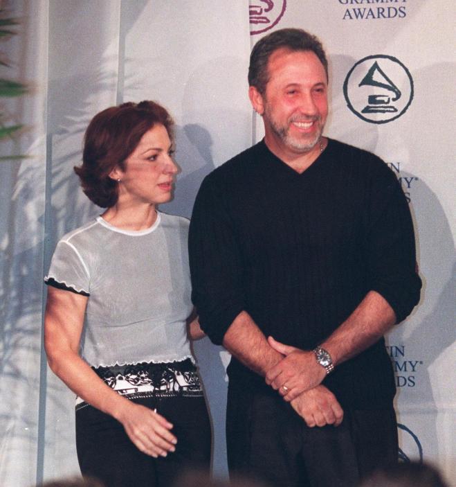 Emilio Estefan, Persona del Año en los Latin Grammy de 2000.