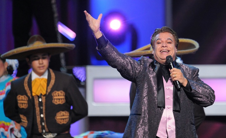 Juan Gabriel, Persona del Año en los Latin Grammy de 2009.