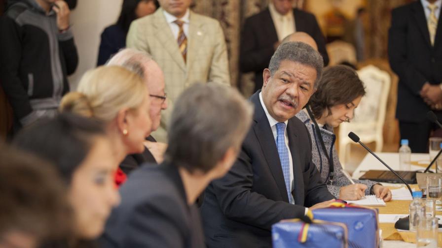 Leonel Fernández toma posesión como presidente de la Fundación EU-LAC