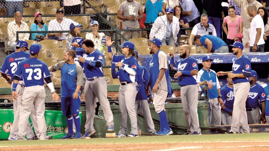 El Licey se impone al Escogido y mantiene su racha victoriosa