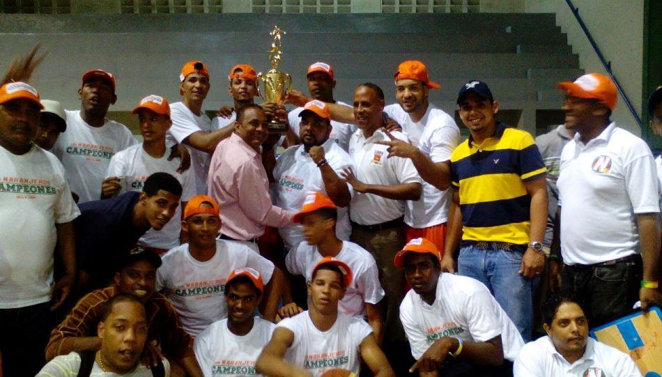 El equipo Naranjeros de Higuey gana torneo Libre de baloncesto