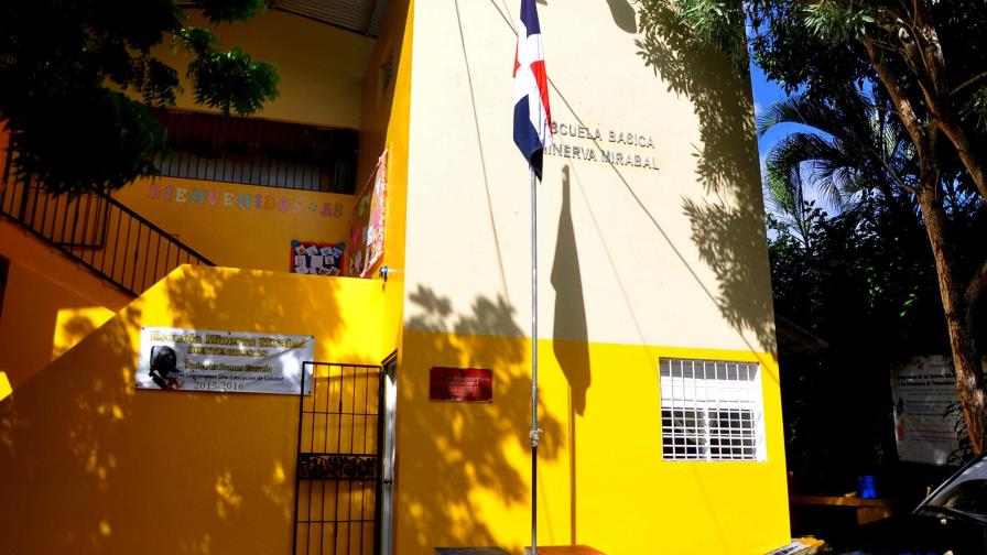 Ladrones roban equipos valorados en RD$250,000 en escuela de Gurabo