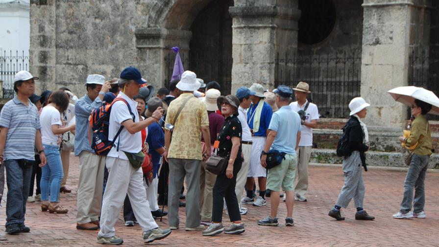 Las peligrosas vacas gordas del Turismo
Las peligrosas vacas gordas del turismo Las peligrosas vacas gordas del Turismo
Las peligrosas vacas gordas del turismo