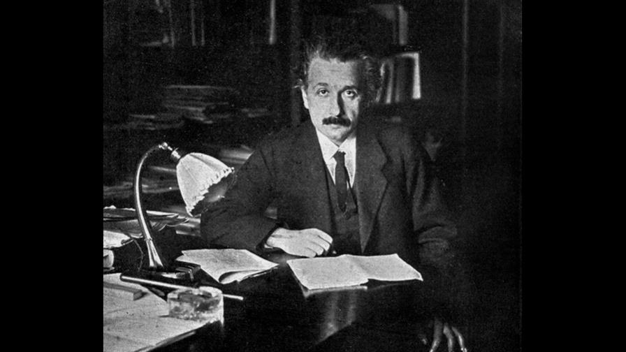 Albert Einstein y sus años berlineses o el camino hacia la consagración