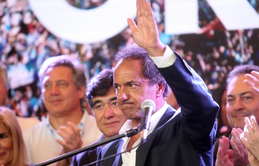 Scioli reconoce su derrota y felicita a Macri por su triunfo electoral