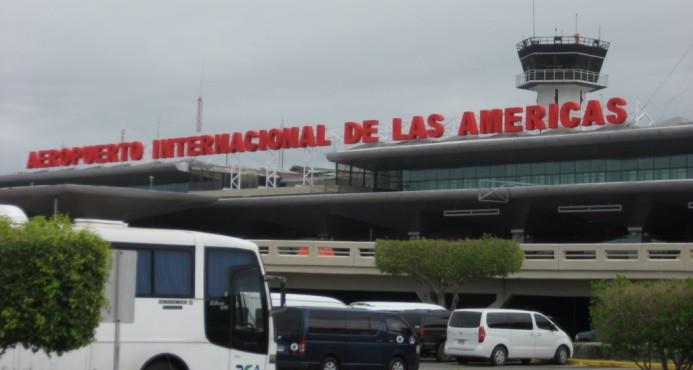 Avión que se dirigía a Aruba aterriza de emergencia en aeropuerto Las Américas 