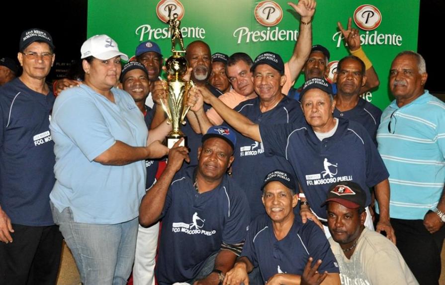 Villa Juana y Moscoso ganan las categorías master del softbol 