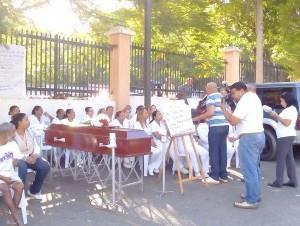 Enfermeras del hospital Cabral y Báez se declaran en paro indefinido
