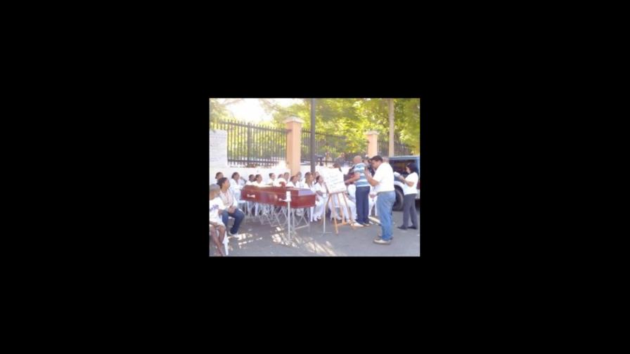 Enfermeras del hospital Cabral y Báez se declaran en paro indefinido