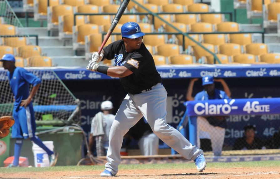 El Licey domina a los Gigantes y se mantiene firme en el primer lugar