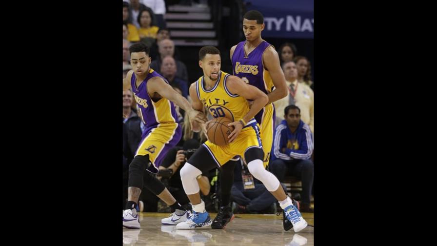 Golden State establece marca de victorias en arranque de la NBA
