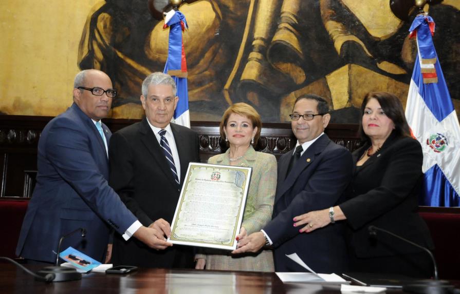 El COD resalta el homenaje a Puello Herrera, su presidente ad vitam