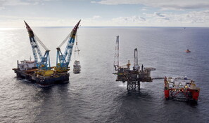 Reservas de petróleo de EE.UU. caen en contra de las previsiones