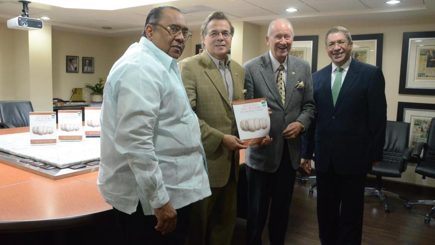 Córdova publica la edición 13 de la Historia del Béisbol Dominicano Córdova publica la edición 13 de la Historia del Béisbol Dominicano