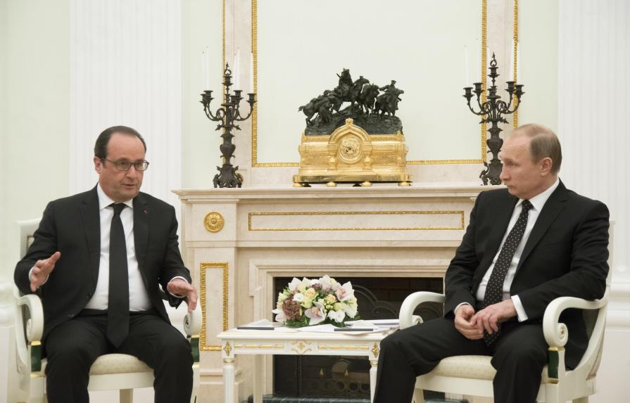 Hollande pide amplia alianza contra Estado Islámico 