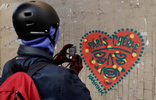 Artistas muestran la resistencia de París
