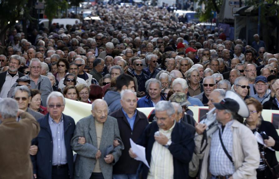 Pensionistas protestan contra austeridad en Grecia 