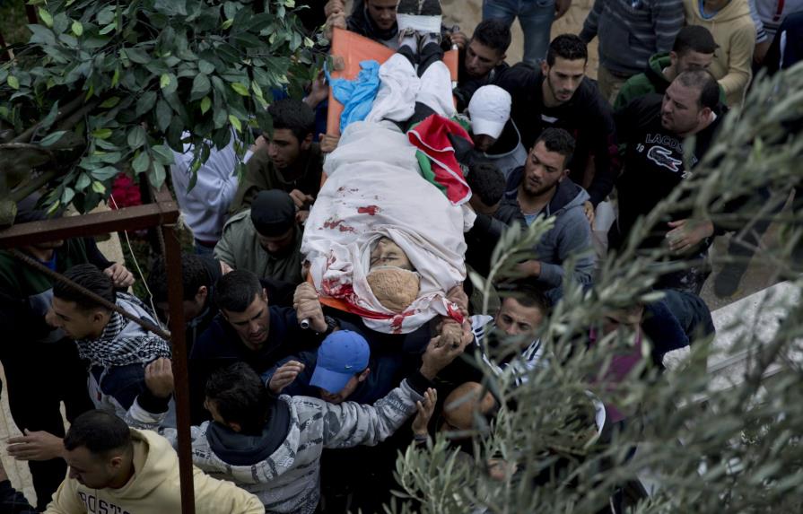 Mueren tres palestinos en enfrentamientos con tropas israelíes 