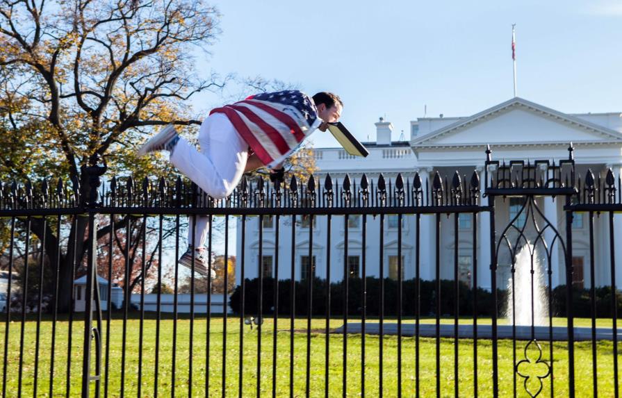 El hombre que saltó la verja de la Casa Blanca había dejado una nota suicida 