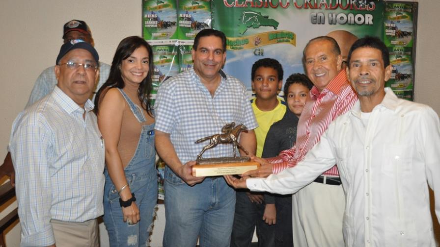 Tango Dancer e Impecable ganan el Clásico de Criadores en el V Centenario