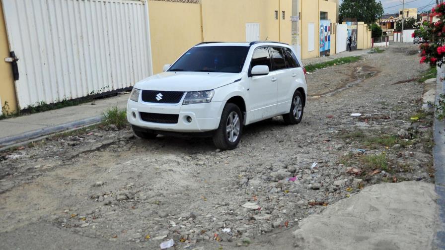 Denuncian abandono de calles en sectores de Santiago Denuncian abandono de calles en sectores de Santiago