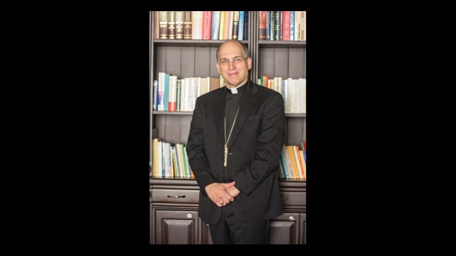 Obispo Masalles dice que la finalidad del embajador EE.UU. es “meter agenda LGBT”