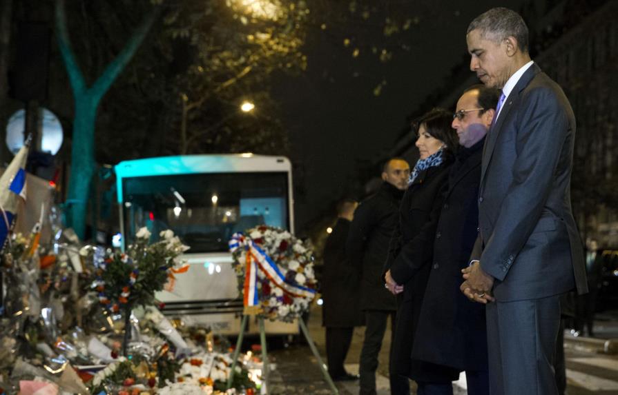 Obama y Hollande visitaron juntos uno de los lugares de ataques terroristas