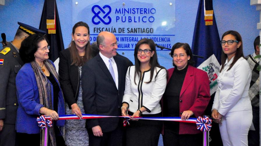 Inauguran Unidad de Atención a la Violencia de Género en Santiago Inauguran Unidad de Atención a la Violencia de Género en Santiago