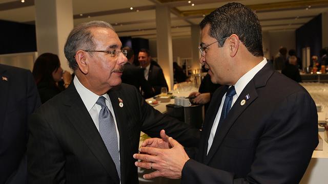 Presidente Medina interactúa temas en común  con homólogos en París 