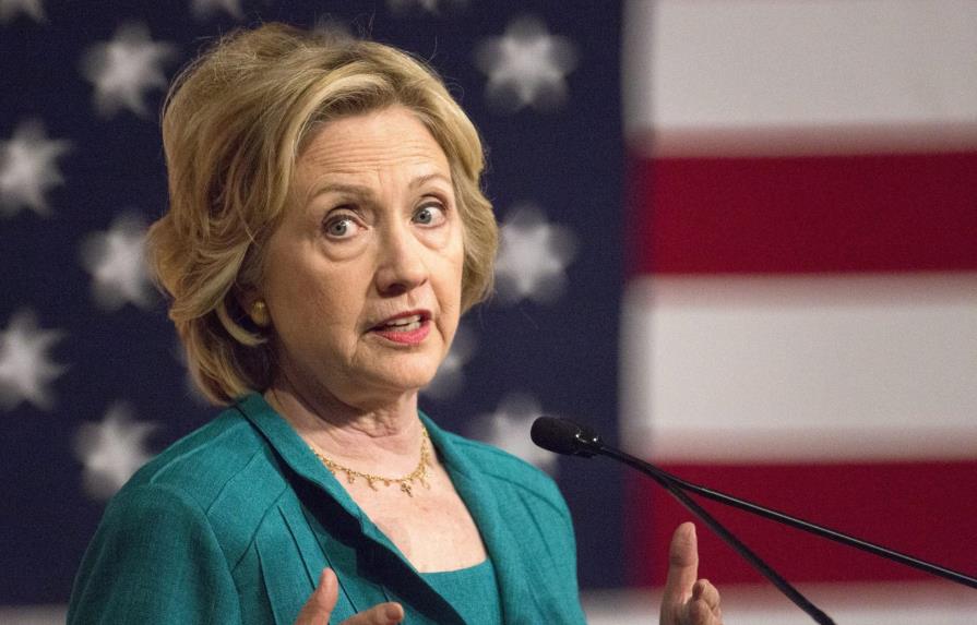 Clinton pide que se respete la “voluntad del pueblo” en comicios de Venezuela