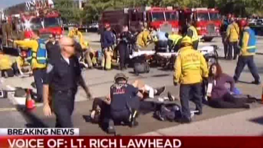 Buscan a responsables del tiroteo que dejó al menos 20 víctimas en California