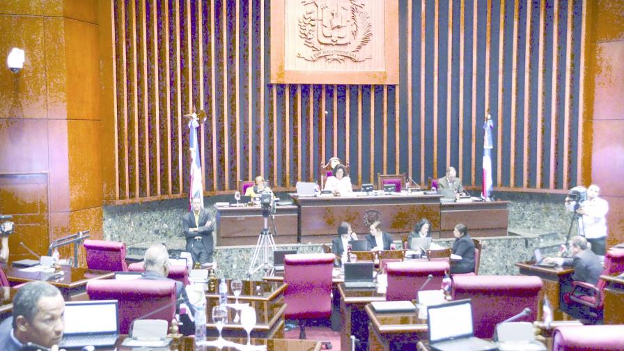El Senado aprueba una emisión   de bonos por RD$114,500 millones