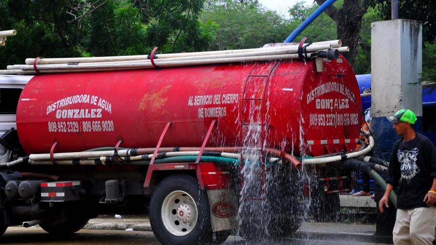 Cientos de familias siguen sin recibir agua potable por avería de Coraasan