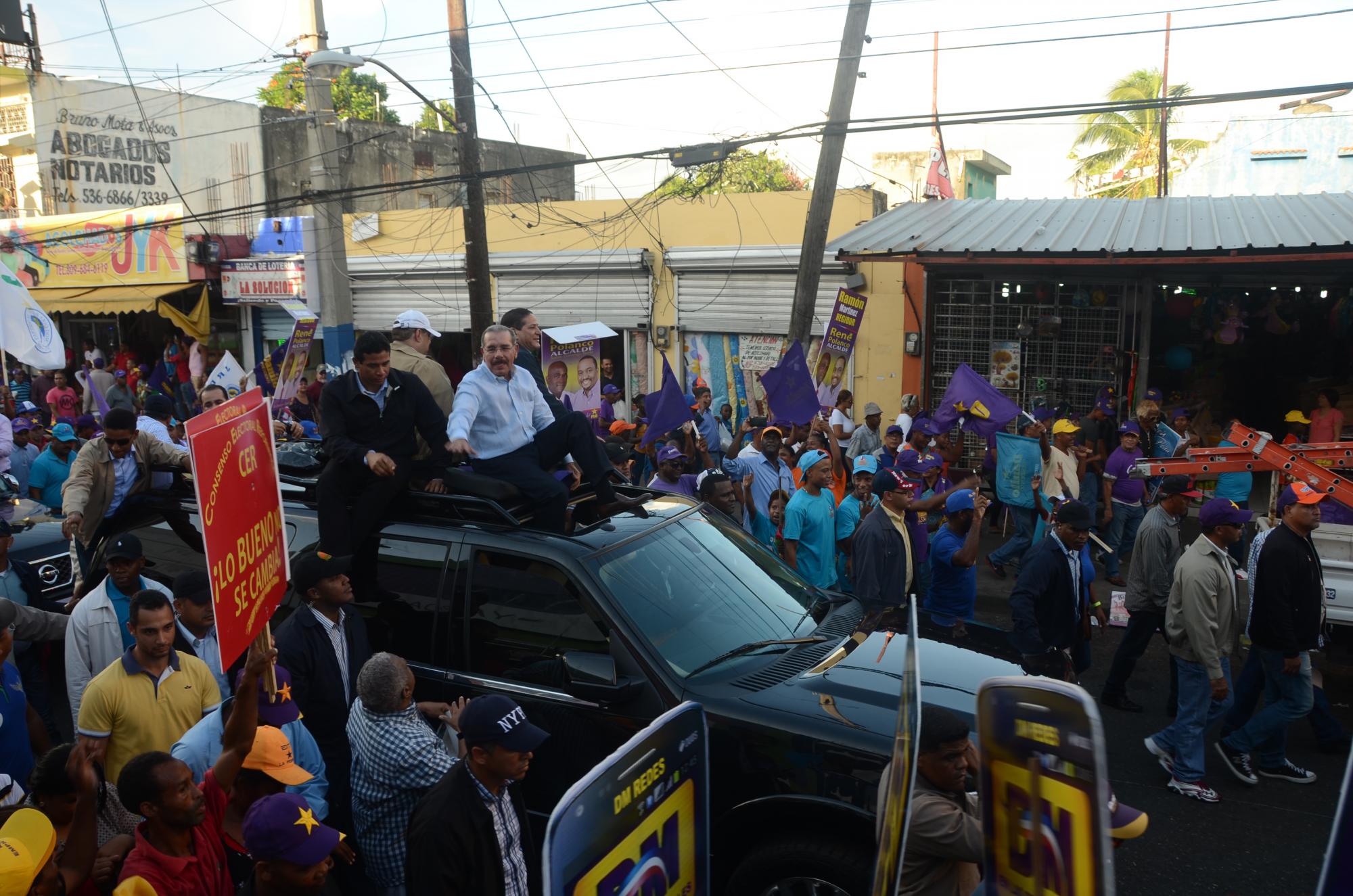 Marcha - caravana luego de la proclamación de las candidaturas de Roberto Salcedo, Juan De Los Santos, Cristina Lizardo y Reinaldo Pared Pérez.