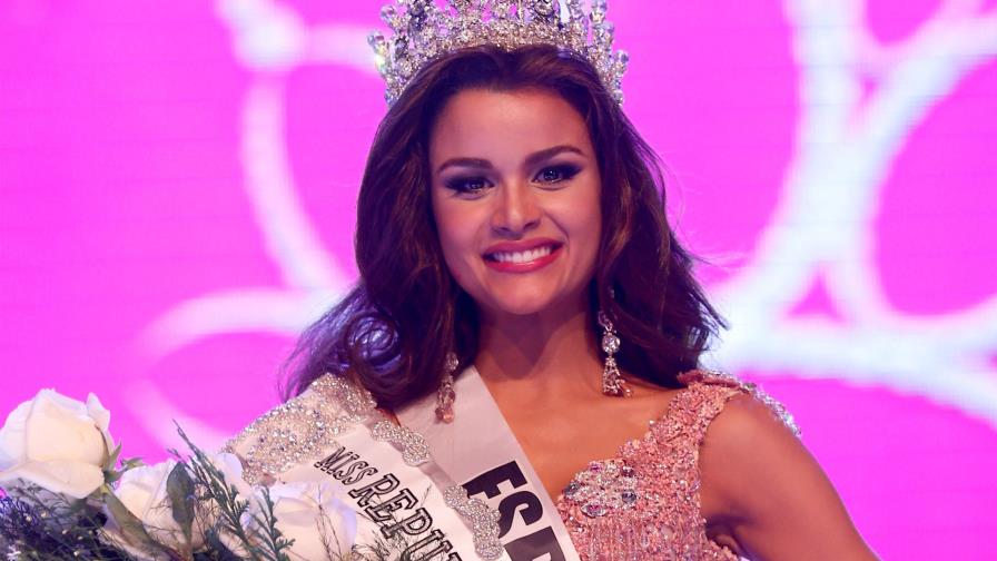 Dominicana Clarissa Molina dentro del top 10 de expertos para ganar Miss Universo 2015