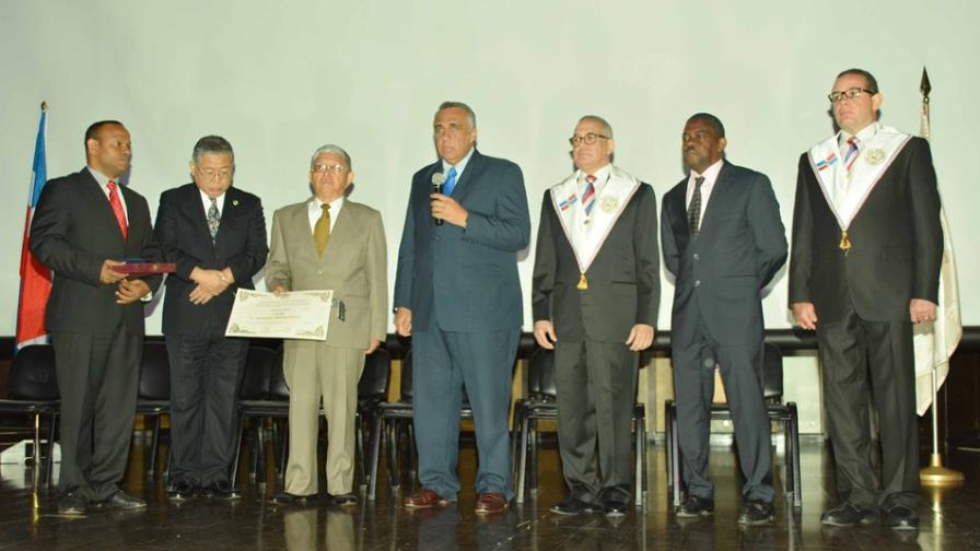 Mamoru Matsunaga es certificado Cinturón Rojo IX Down de Judo Mamoru Matsunaga es certificado Cinturón Rojo IX Down de Judo