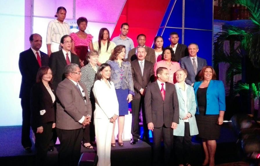 Danilo Medina encabeza lanzamiento de proyecto “Progresando Unidos”