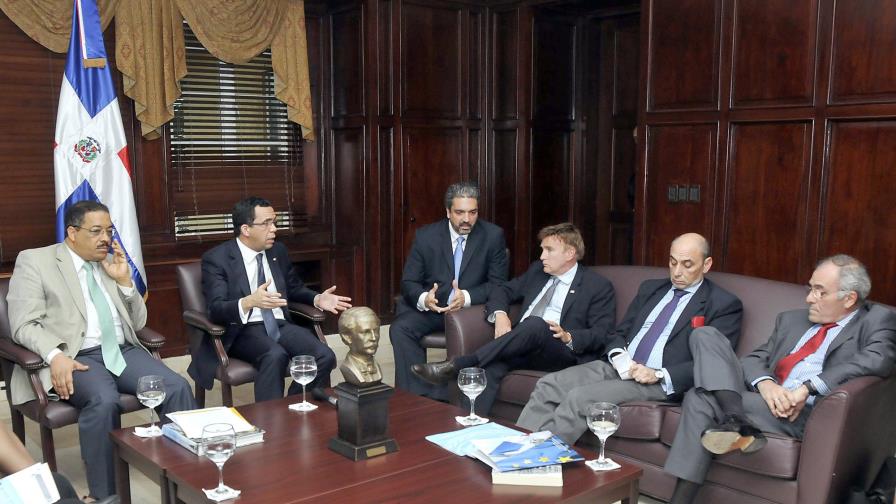 JCE explica otra vez pormenores de documentación a hijos de descendientes de haitianos JCE explica otra vez pormenores de documentación a hijos de descendientes de haitianos