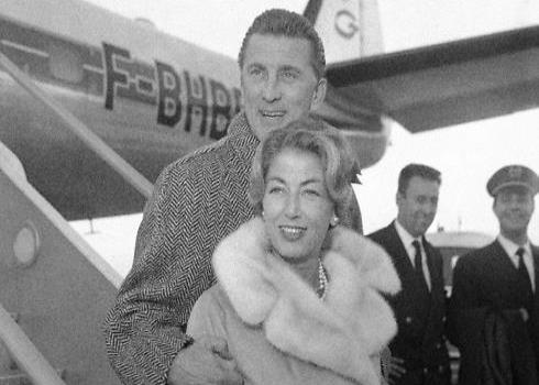 Kirk Douglas celebra hoy sus 99 años