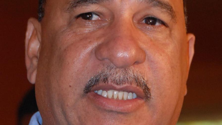 Medio Ambiente niega construyan vía en Quita Espuela