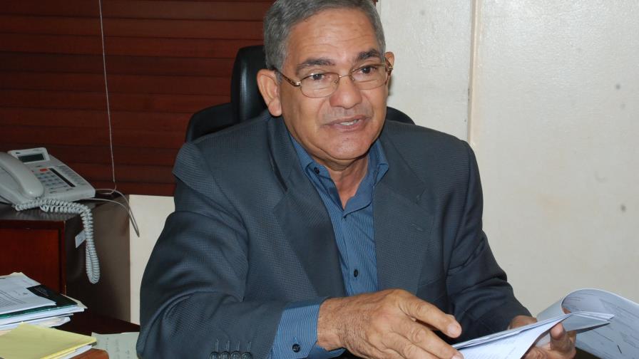 Moderno transporte avanzó en medio de quejas y protestas