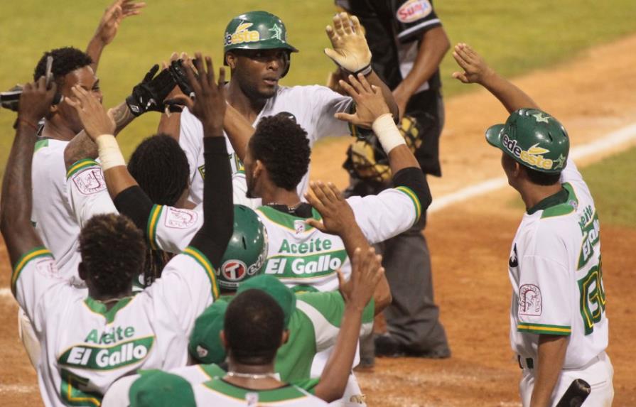 Tigres y Estrellas están visados para la semifinal en el béisbol invernal dominicano