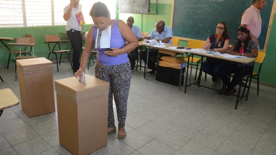 Danilistas y leonelistas se atribuyen victoria en la alcaldía de La Vega