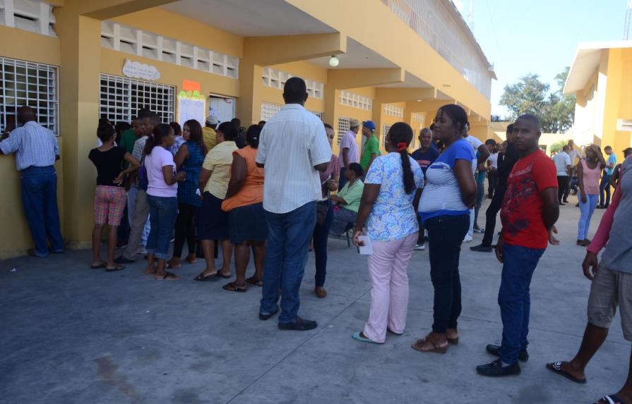 Precandidatos de Santo Domingo Norte denuncian que peledeístas no pudieron votar