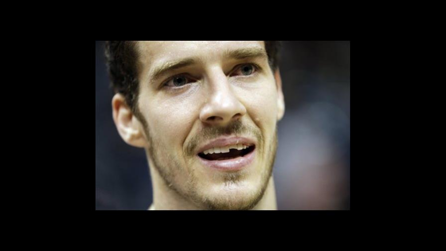 Horford rompió diente a Goran Dragic en revés de Atlanta Horford rompió diente a Goran Dragic en revés de Atlanta