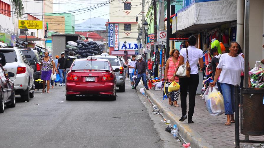 Comercio Santiago incrementa ventas por la Navidad Comercio Santiago incrementa ventas por la Navidad