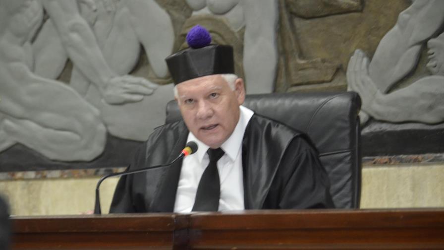 Juez decidía anoche pedido prisión contra magistrados